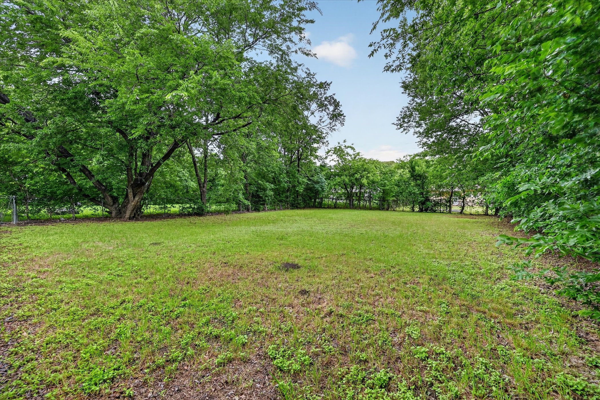 5555 Pinson Street Fort Worth TX 76119