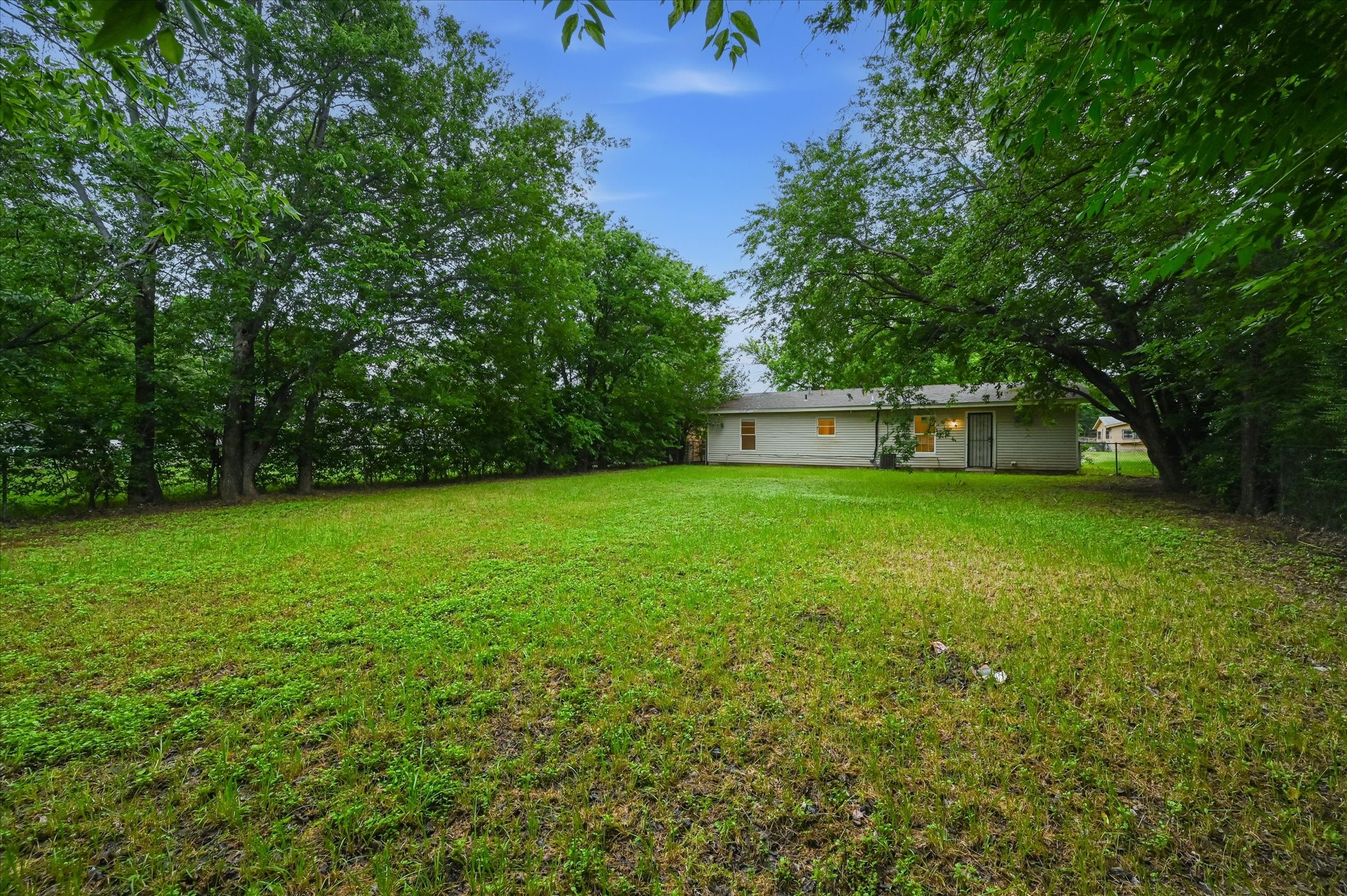 5555 Pinson Street Fort Worth TX 76119
