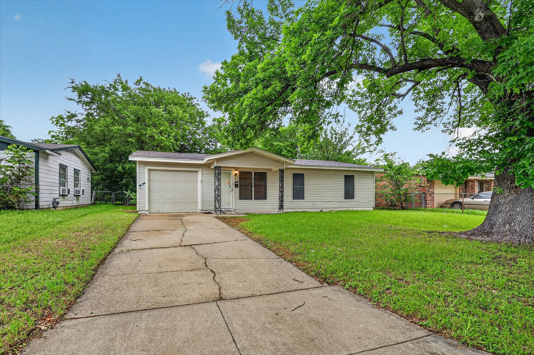 5555 Pinson Street Fort Worth TX 76119