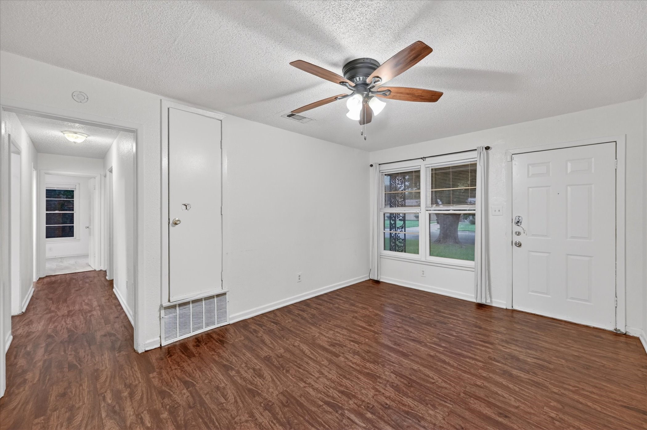 5555 Pinson Street Fort Worth TX 76119