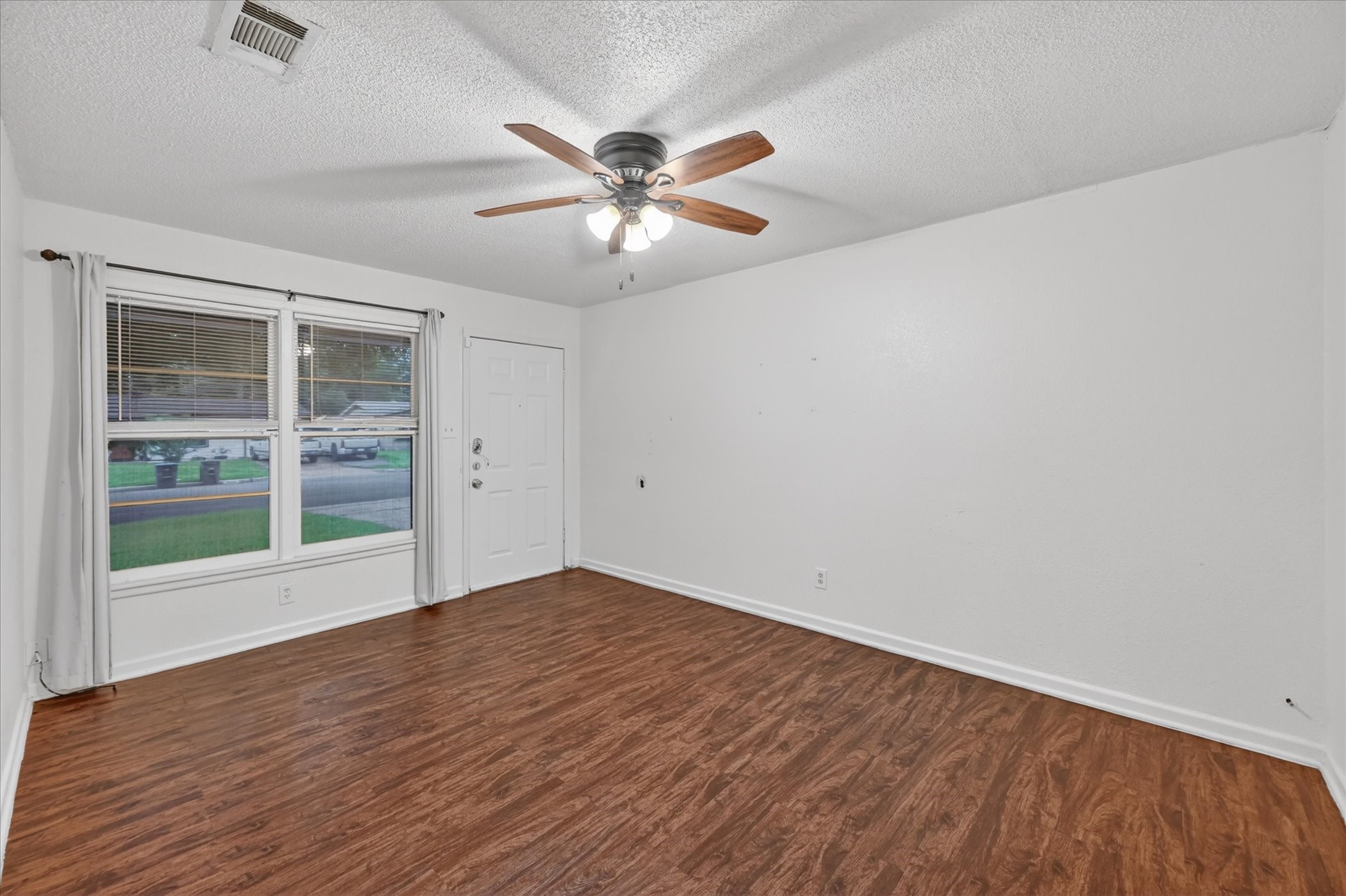 5555 Pinson Street Fort Worth TX 76119
