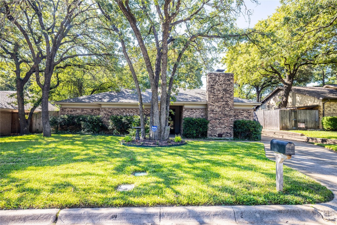 5906 Shamrock Drive Arlington TX 76016