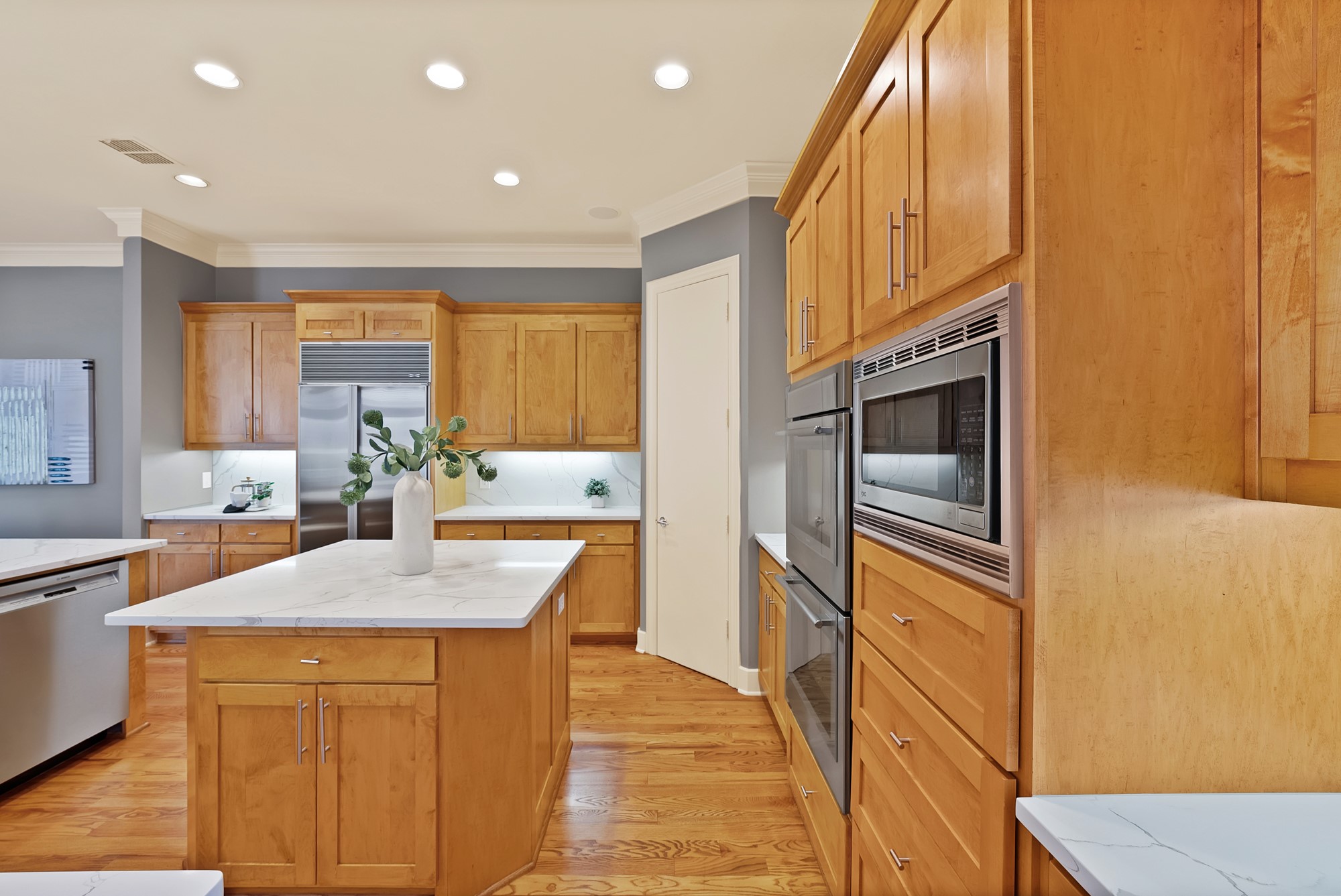 4010 Rawlins Street Dallas TX 75219