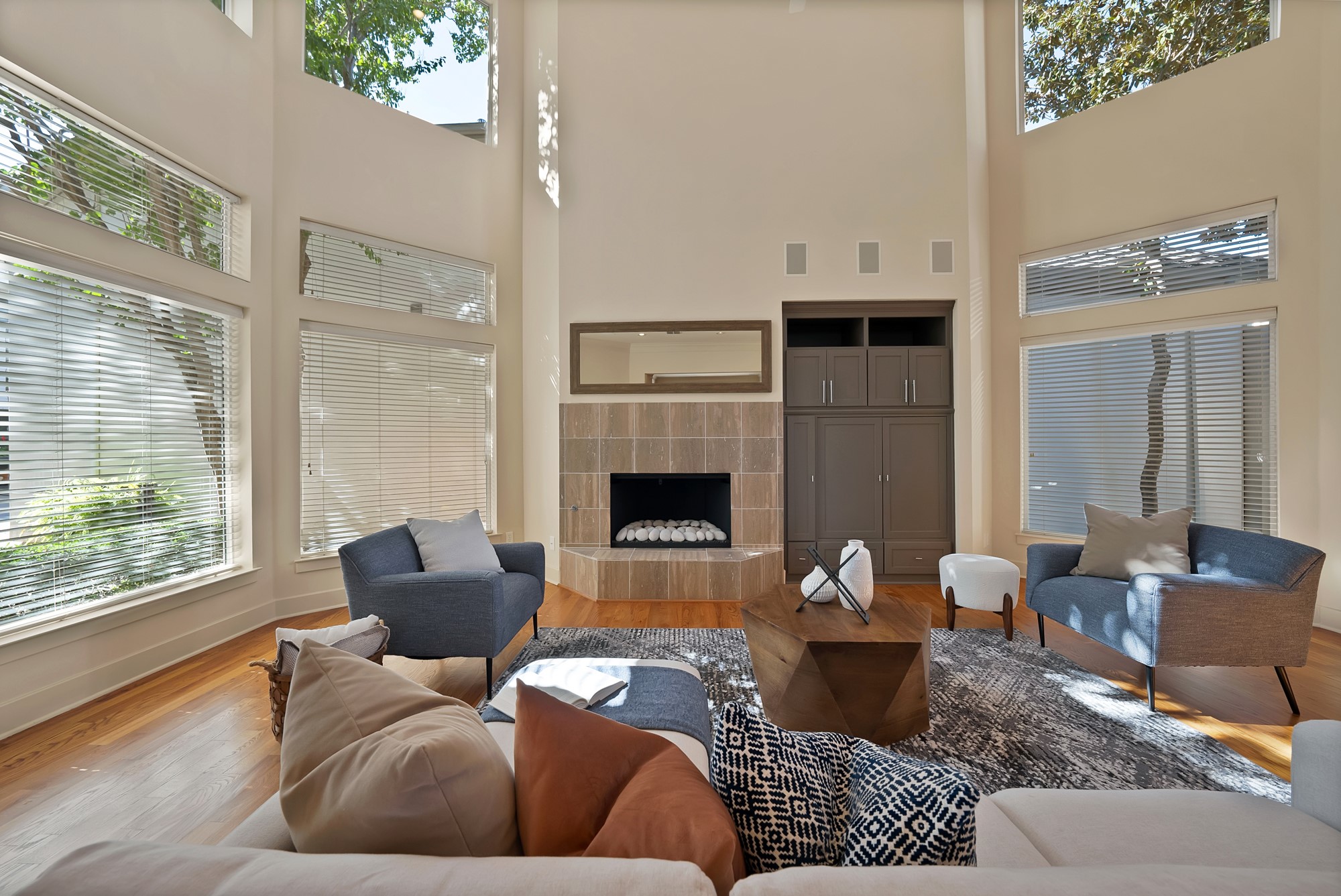 4010 Rawlins Street Dallas TX 75219