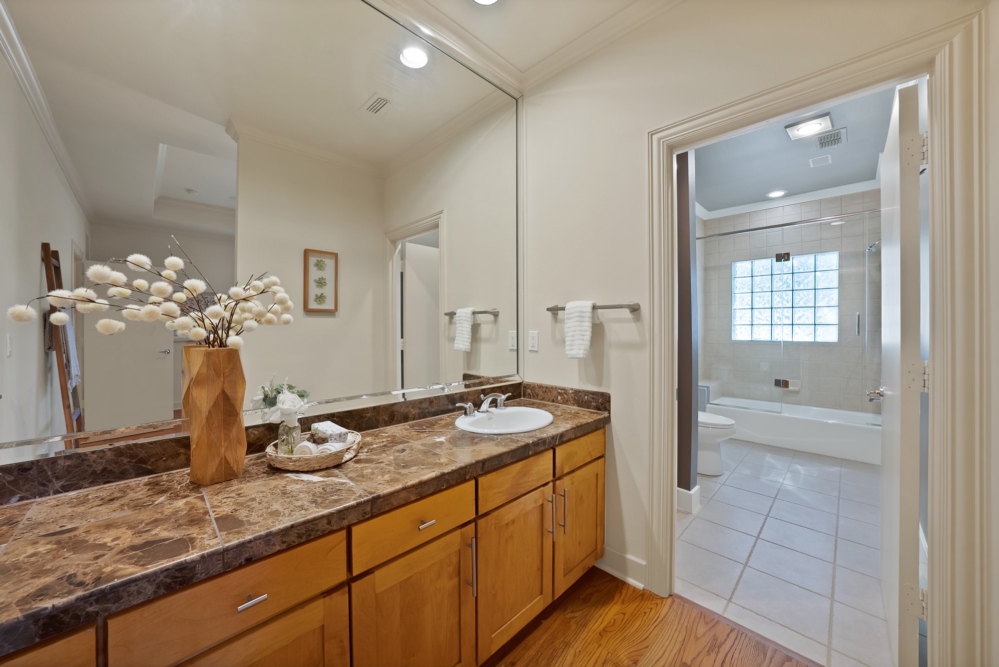 4010 Rawlins Street Dallas TX 75219