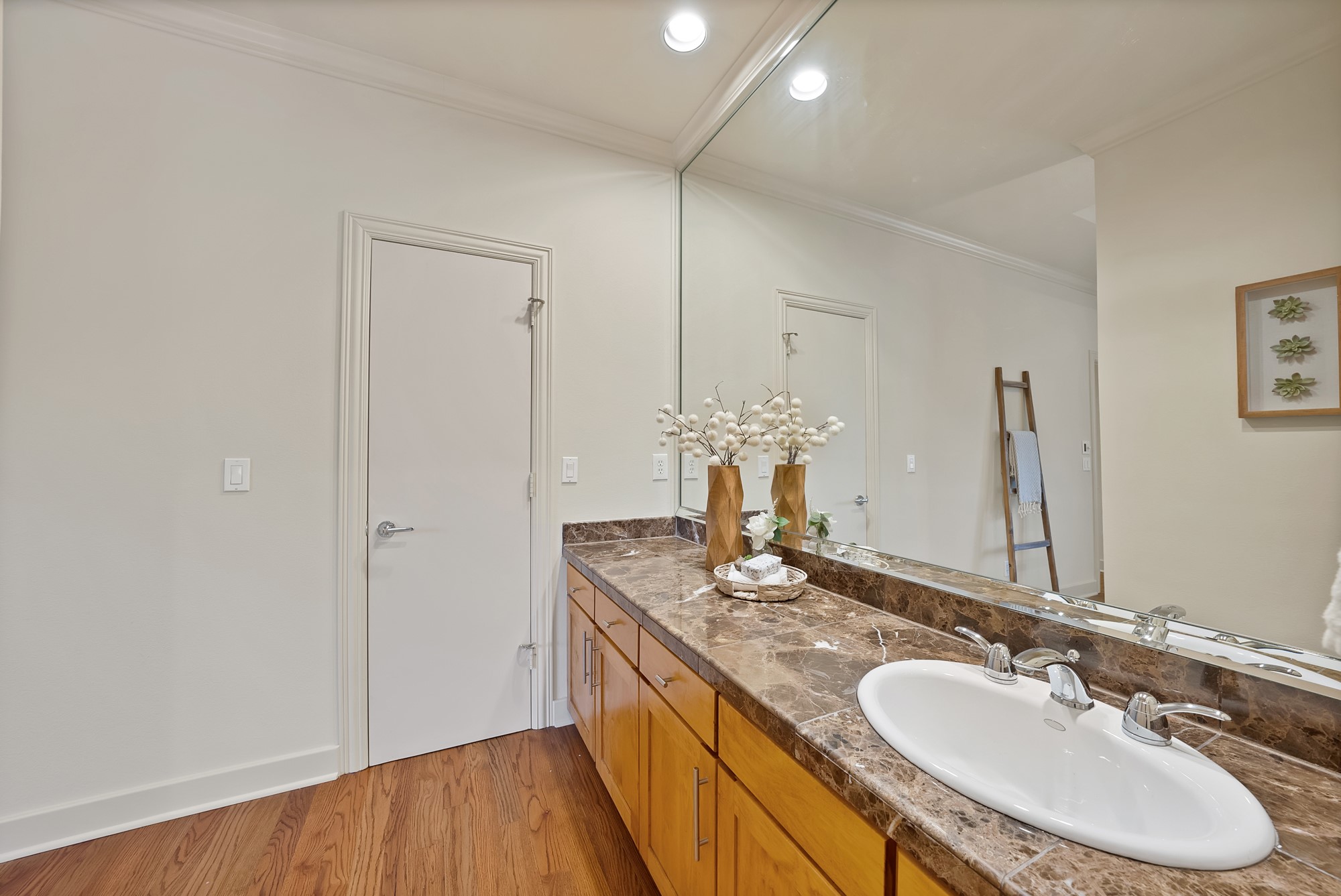 4010 Rawlins Street Dallas TX 75219