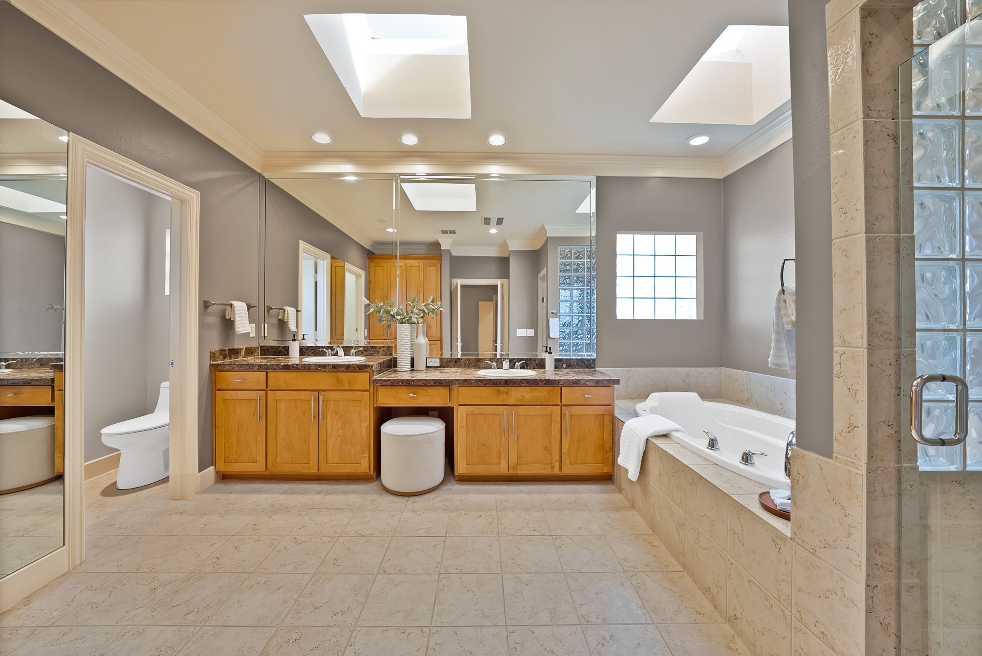 4010 Rawlins Street Dallas TX 75219