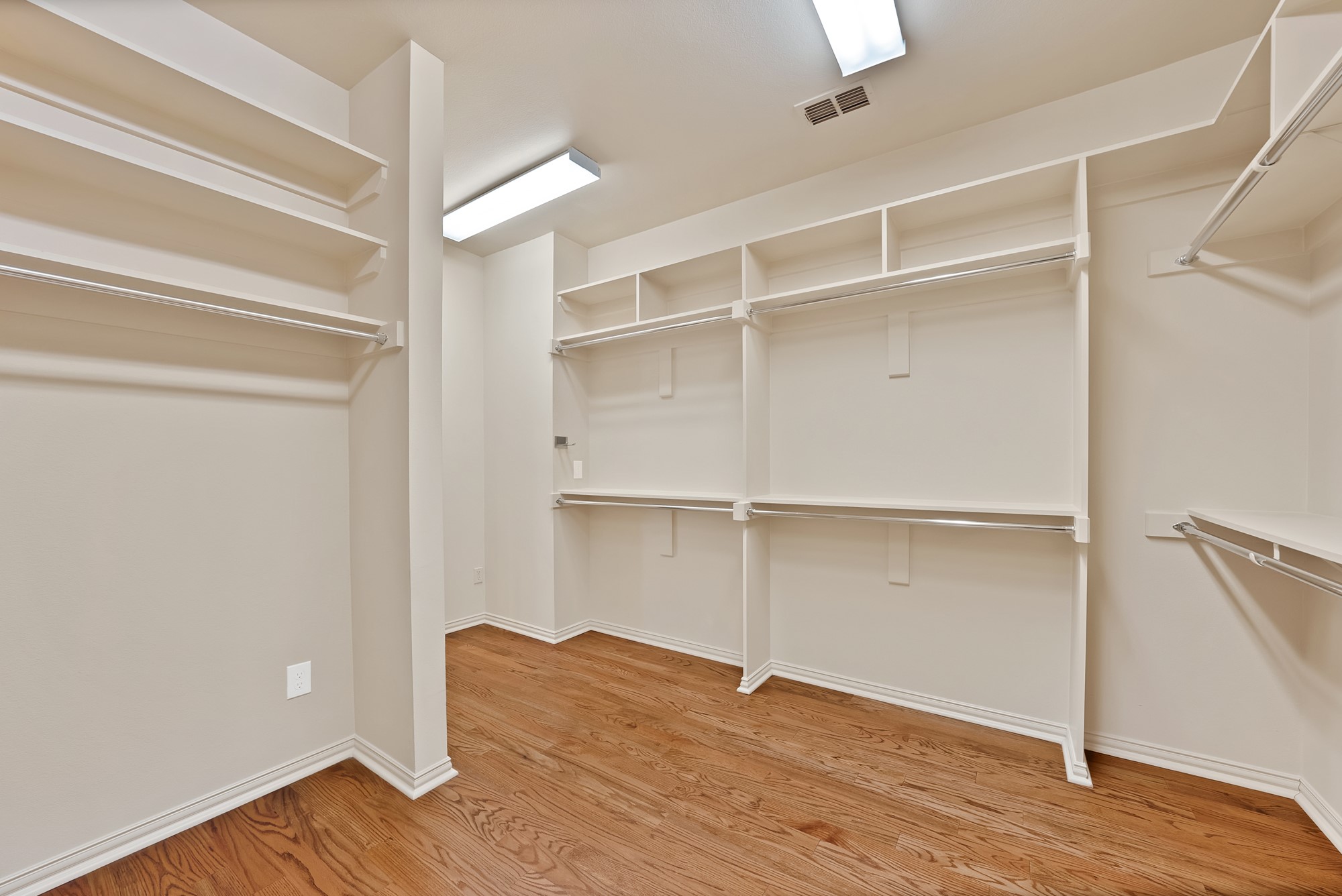 4010 Rawlins Street Dallas TX 75219