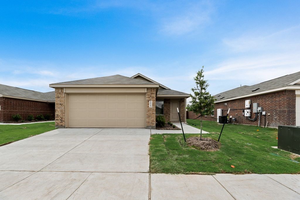 2132 Jesse James Lane Cleburne TX 76058