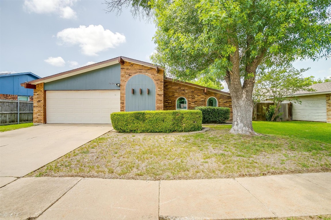 7604 Nutwood Place Fort Worth TX 76133