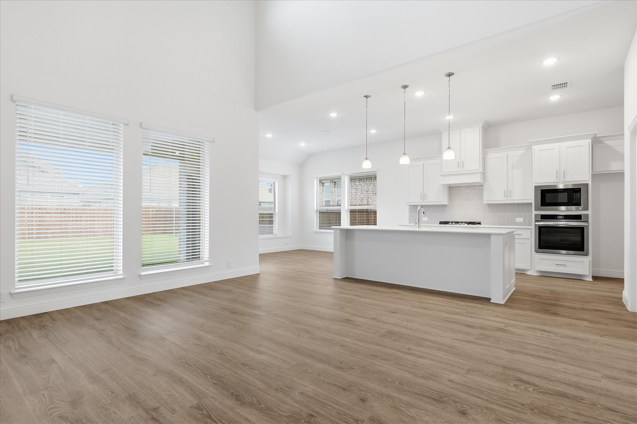208 Lakewood Lane Ponder TX 76259