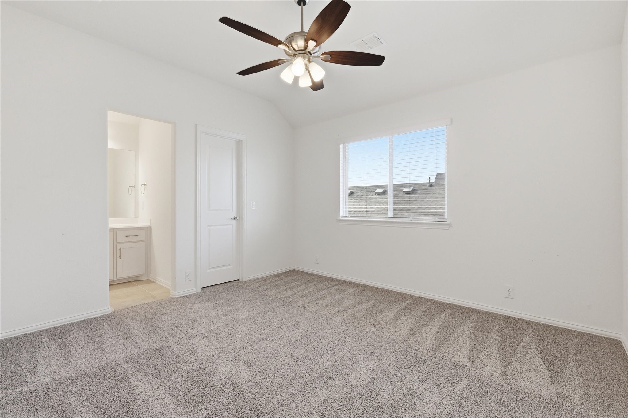 208 Lakewood Lane Ponder TX 76259