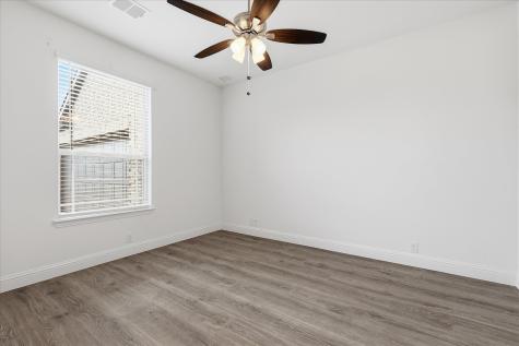 208 Lakewood Lane Ponder TX 76259