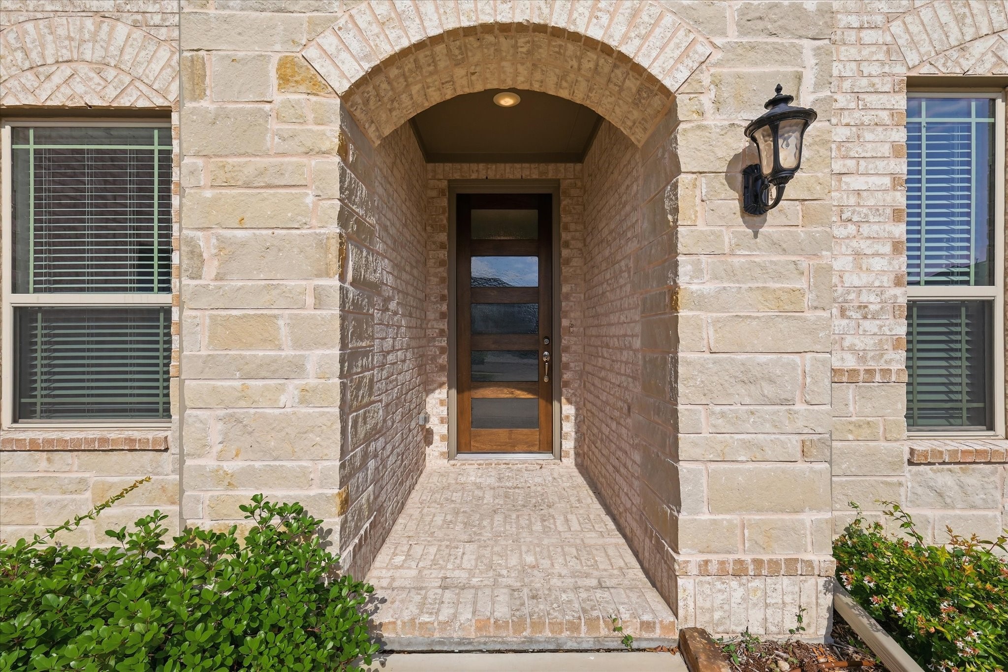 208 Lakewood Lane Ponder TX 76259
