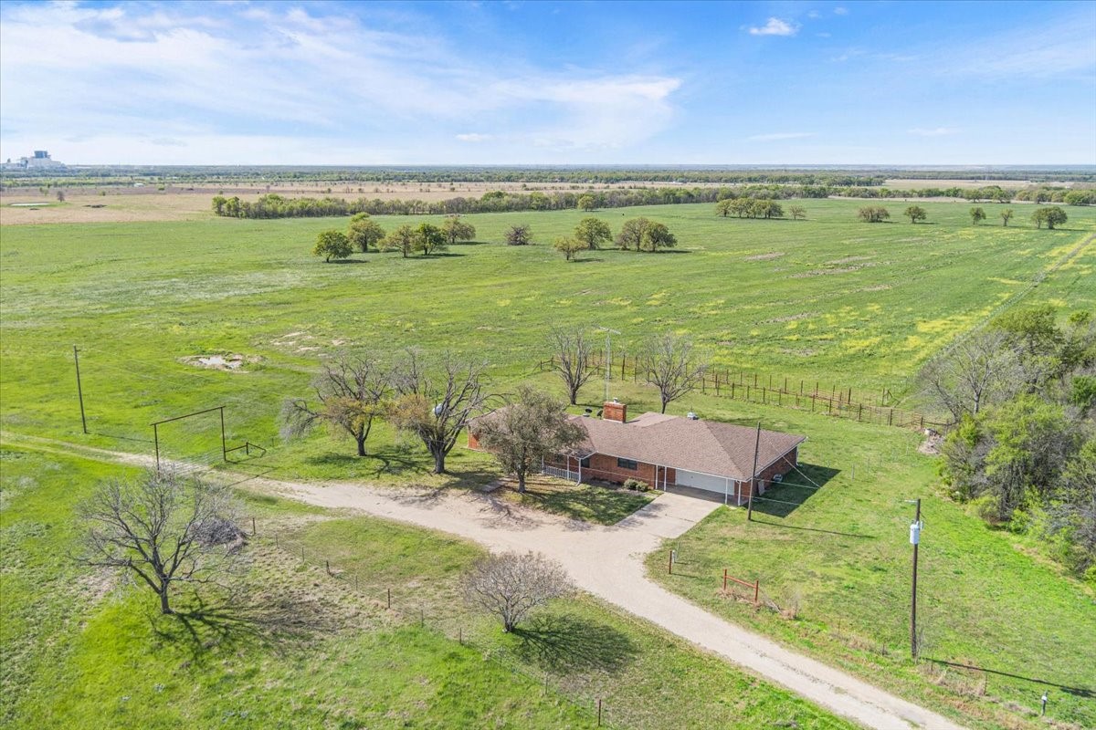 276 Circle P Lane Riesel TX 76682