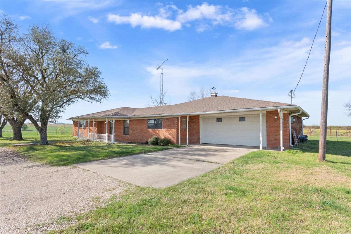 276 Circle P Lane Riesel TX 76682