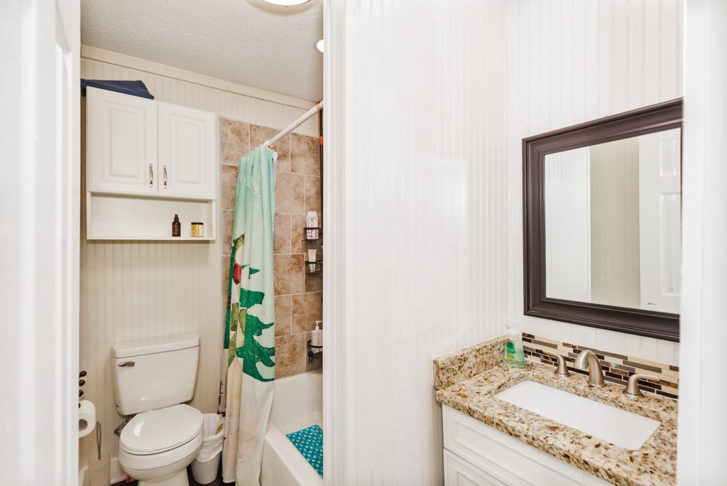 517 W Lamar Street Alvord TX 76225