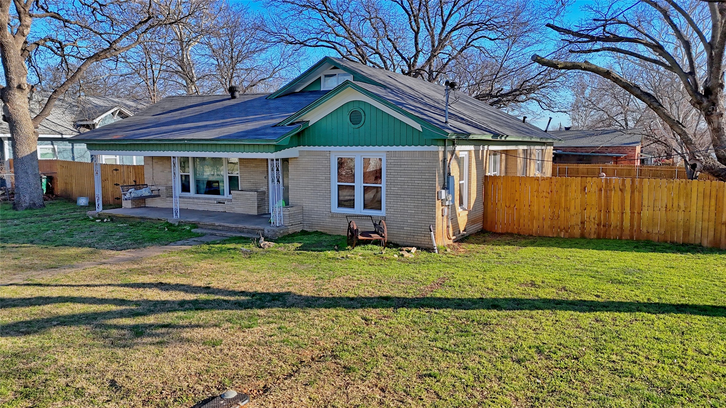 517 W Lamar Street Alvord TX 76225