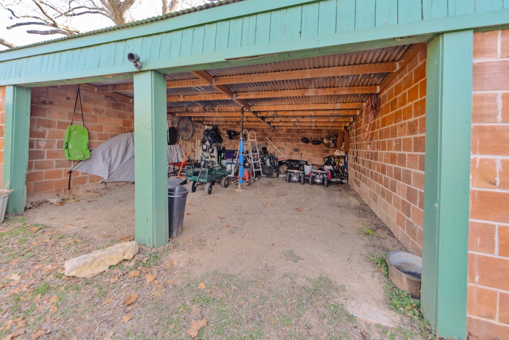 517 W Lamar Street Alvord TX 76225