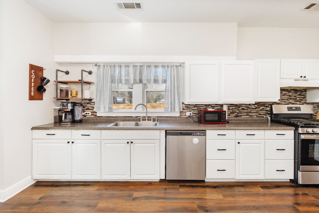 517 W Lamar Street Alvord TX 76225