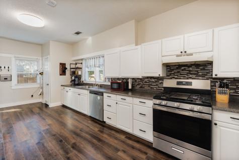 517 W Lamar Street Alvord TX 76225