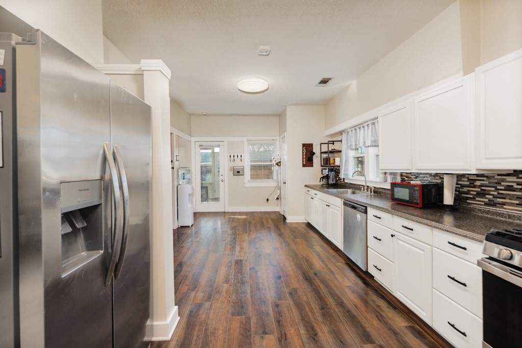 517 W Lamar Street Alvord TX 76225