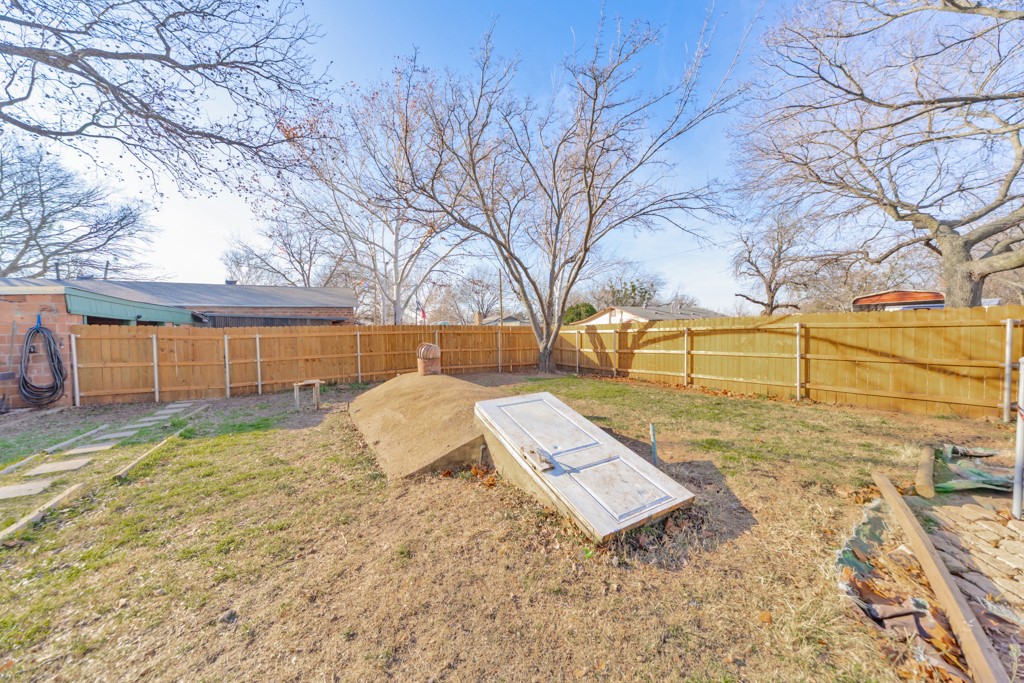 517 W Lamar Street Alvord TX 76225