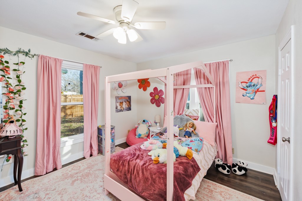 517 W Lamar Street Alvord TX 76225