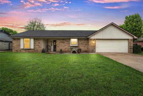 925 Vail Highlands Hewitt TX 76643