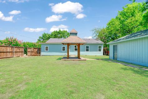 1100 Pine Bluff Paris TX 75460
