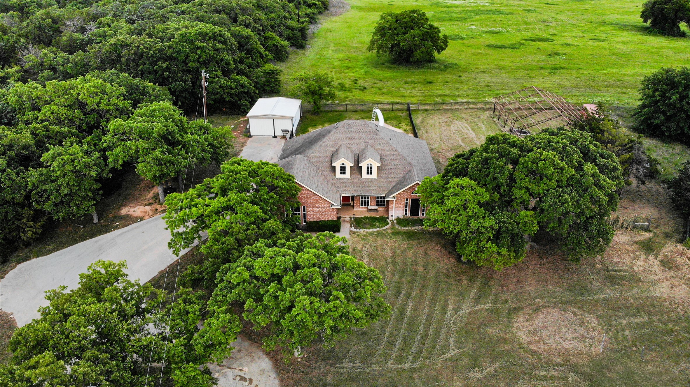 138 N Fm 1655 Alvord TX 76225