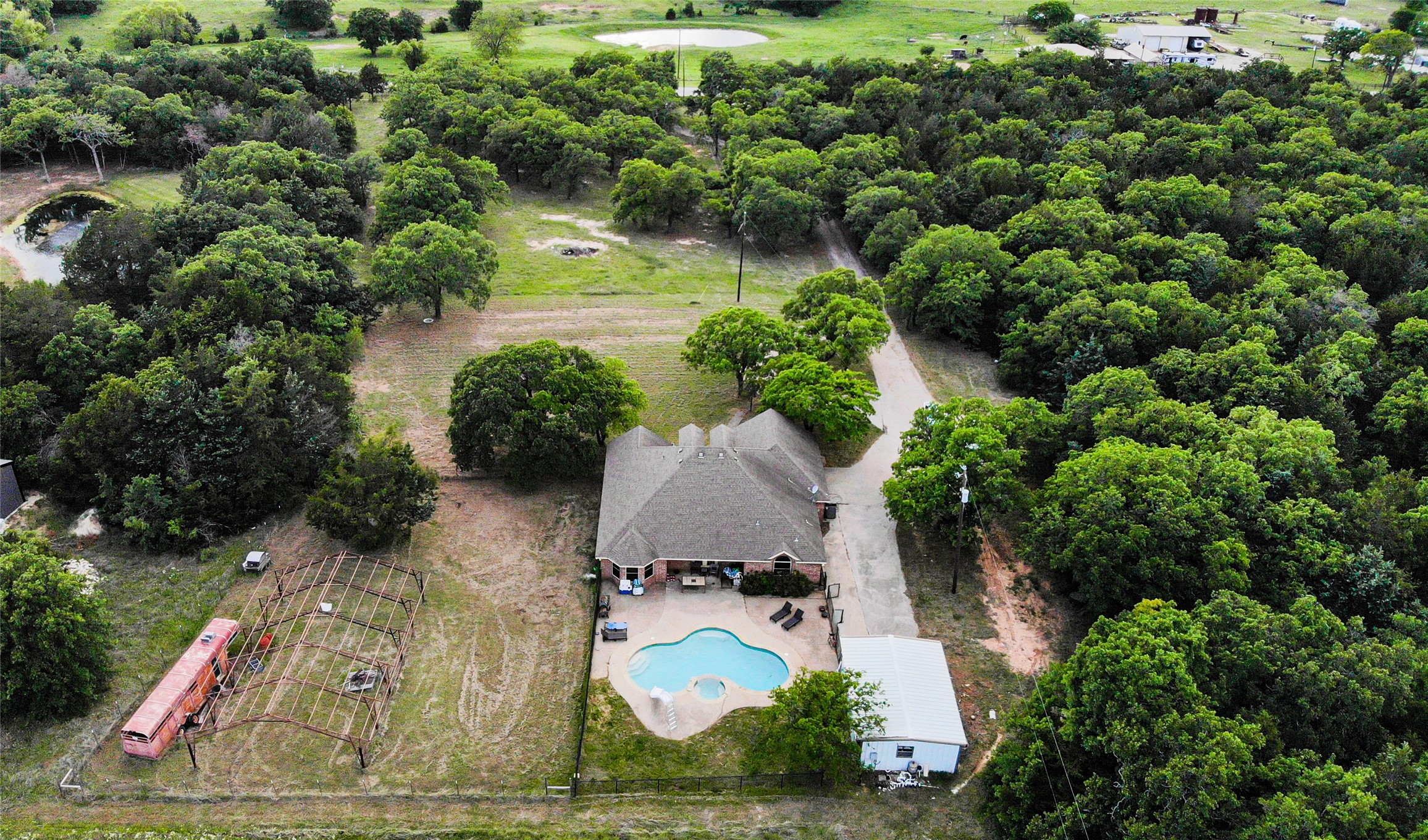138 N Fm 1655 Alvord TX 76225