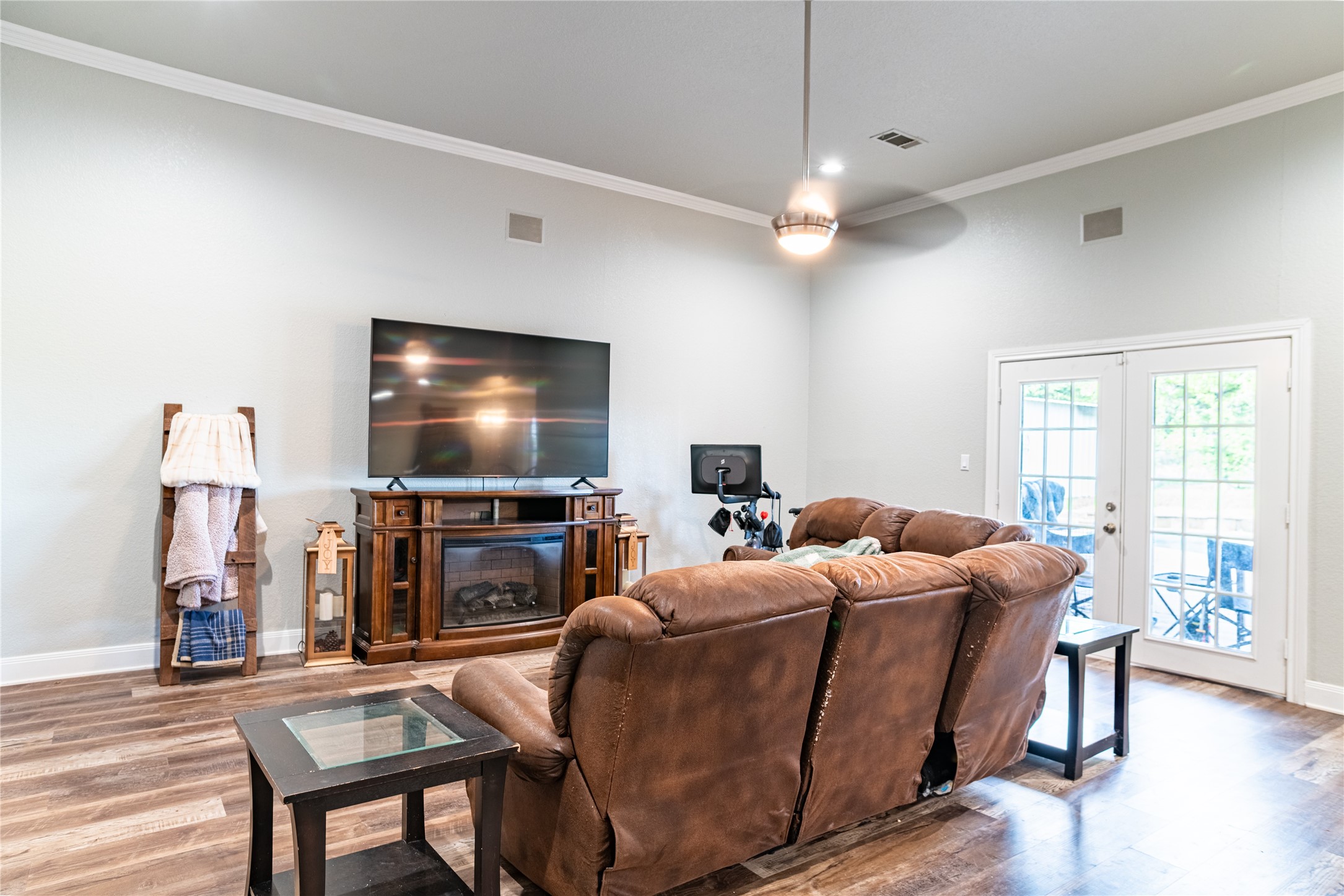 138 N Fm 1655 Alvord TX 76225