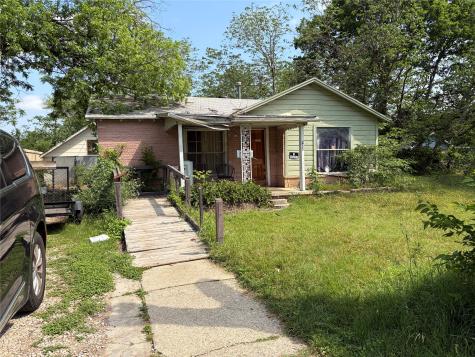 5925 Nina Lane Haltom City TX 76117