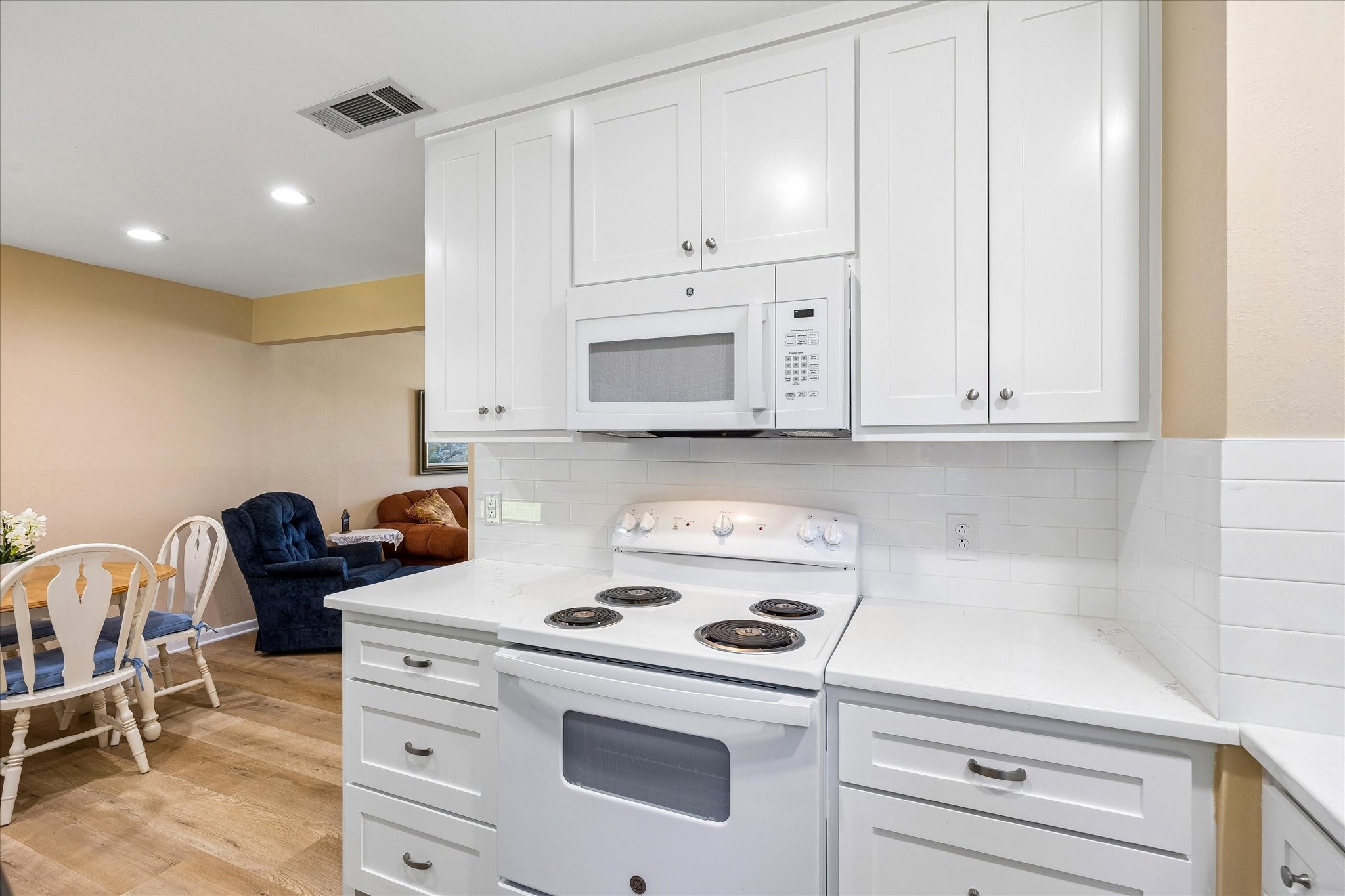 321 Lorna Street Burleson TX 76028