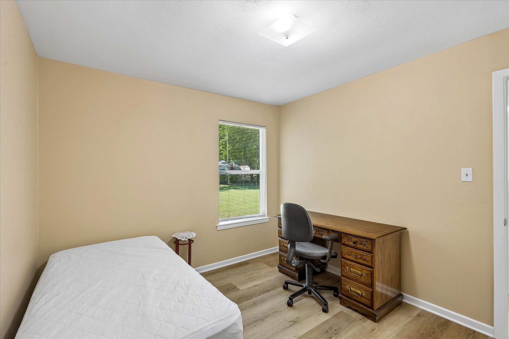 321 Lorna Street Burleson TX 76028