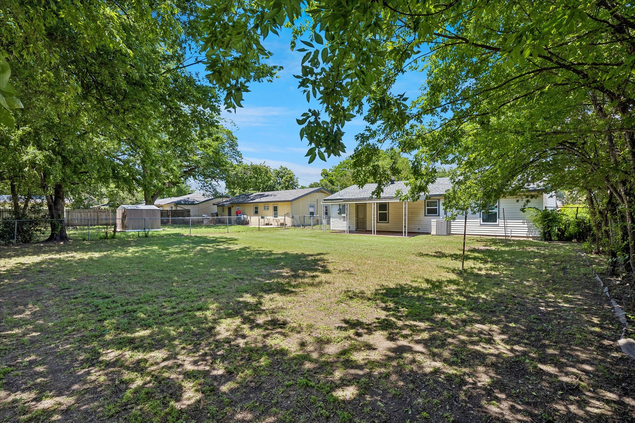 321 Lorna Street Burleson TX 76028