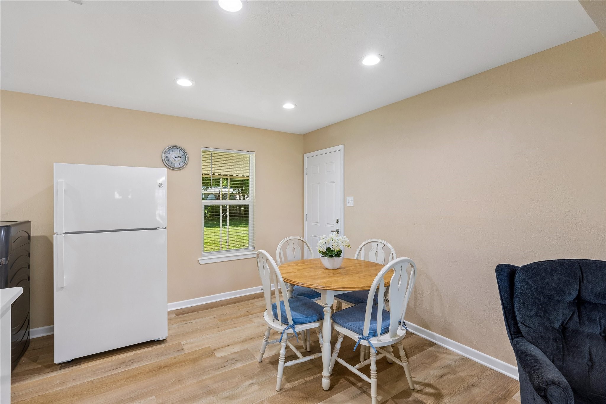 321 Lorna Street Burleson TX 76028