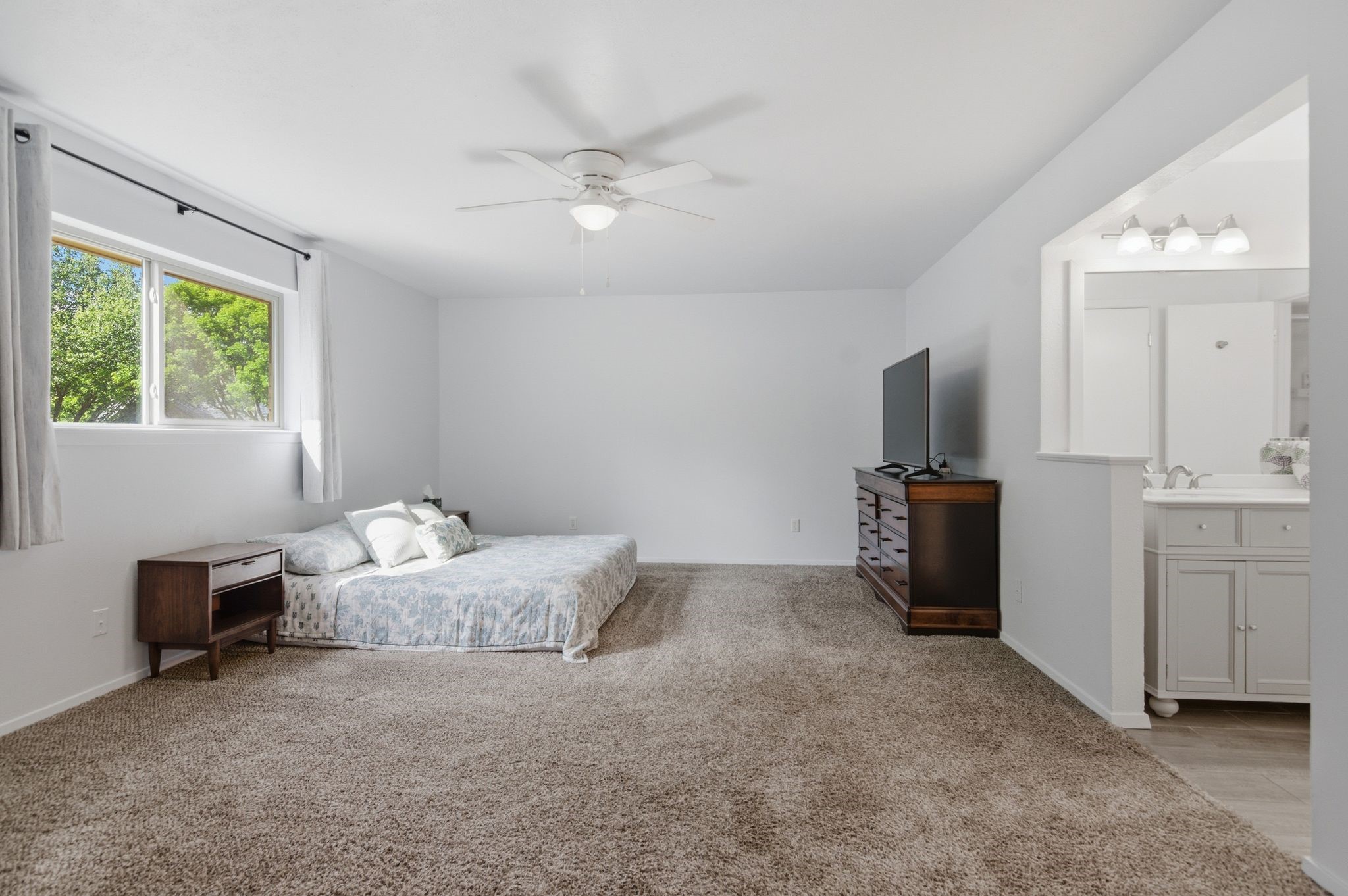 4225 Dawn Drive Benbrook TX 76116
