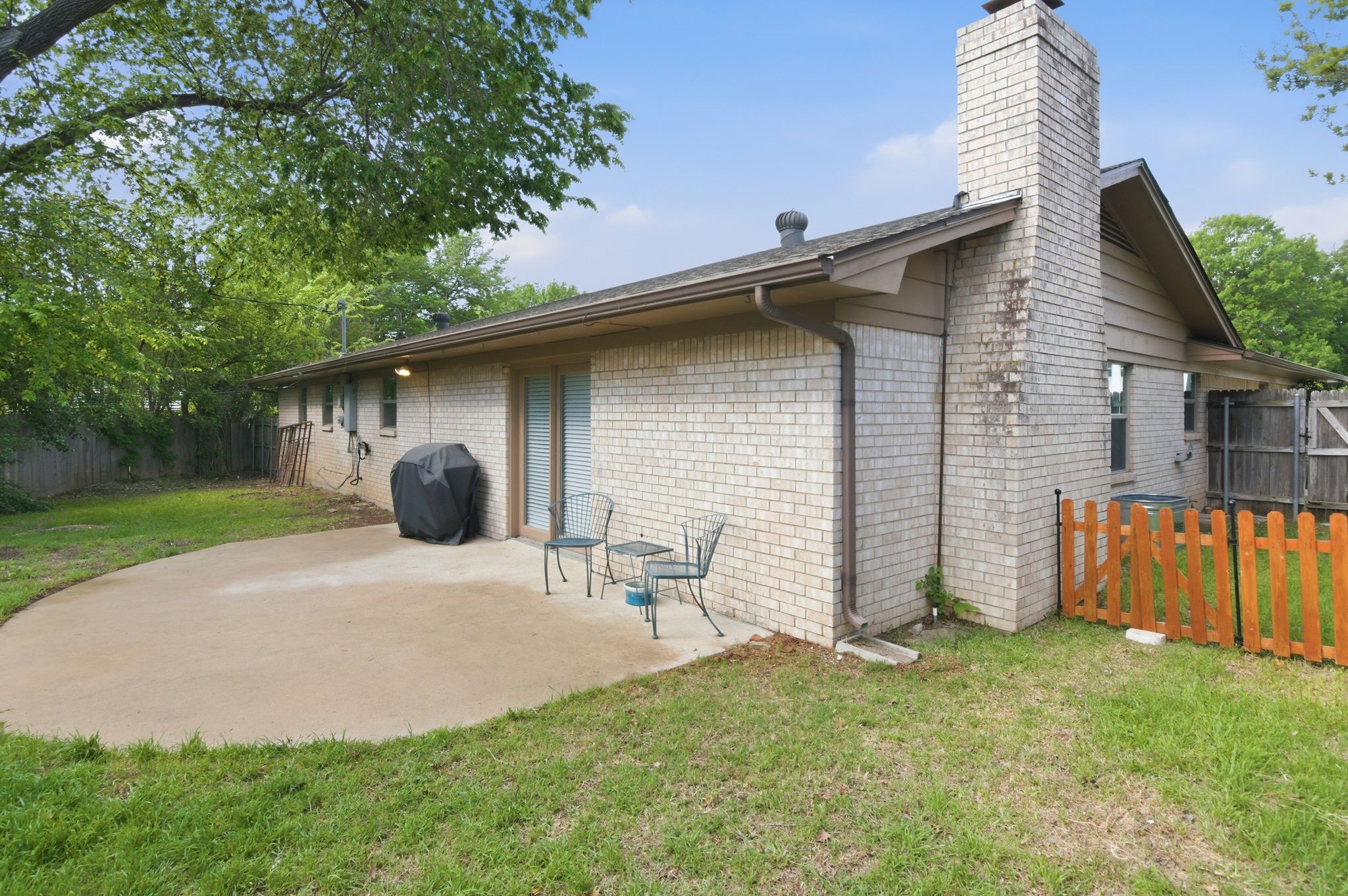 4225 Dawn Drive Benbrook TX 76116