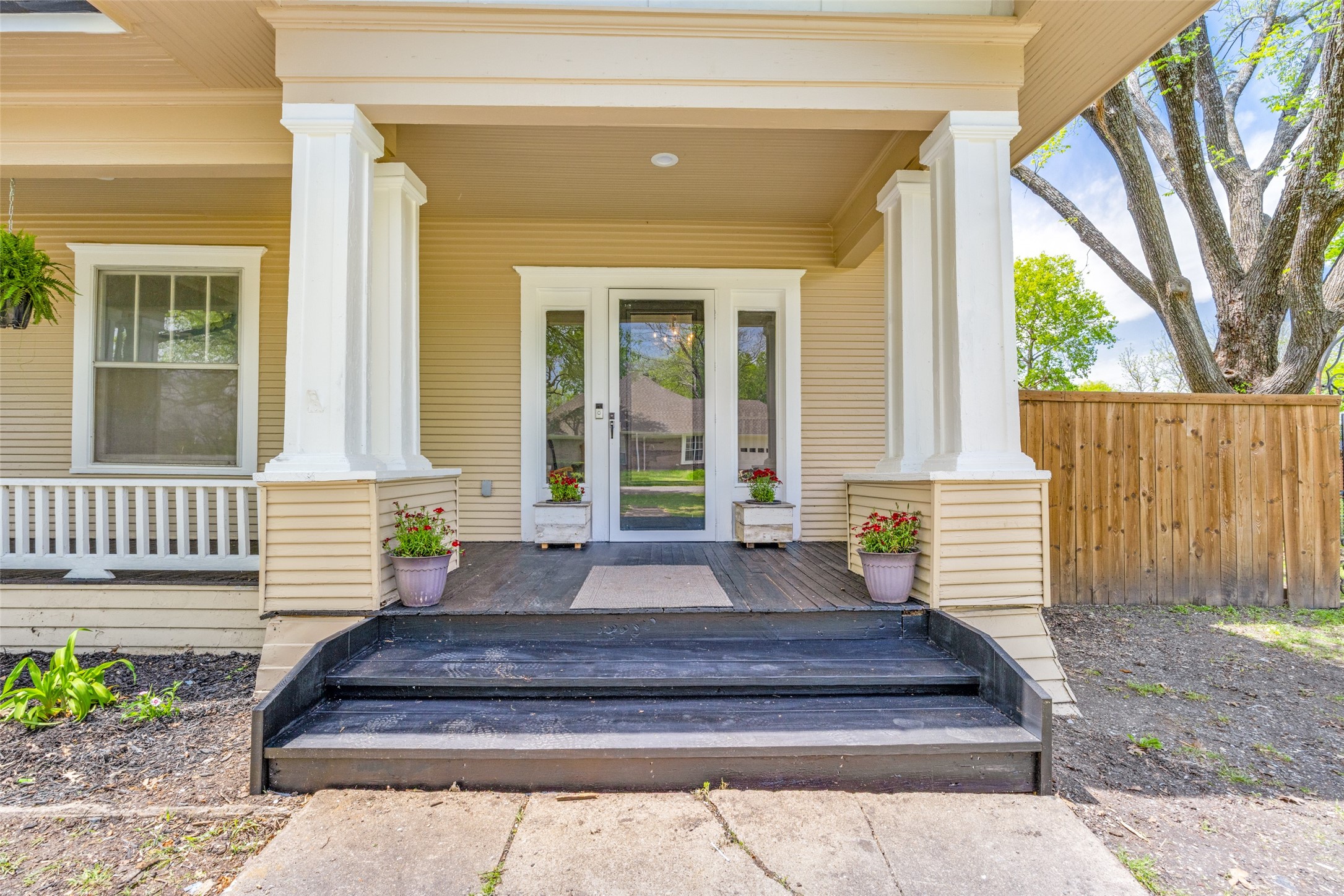 901 N Main Street Leonard TX 75452