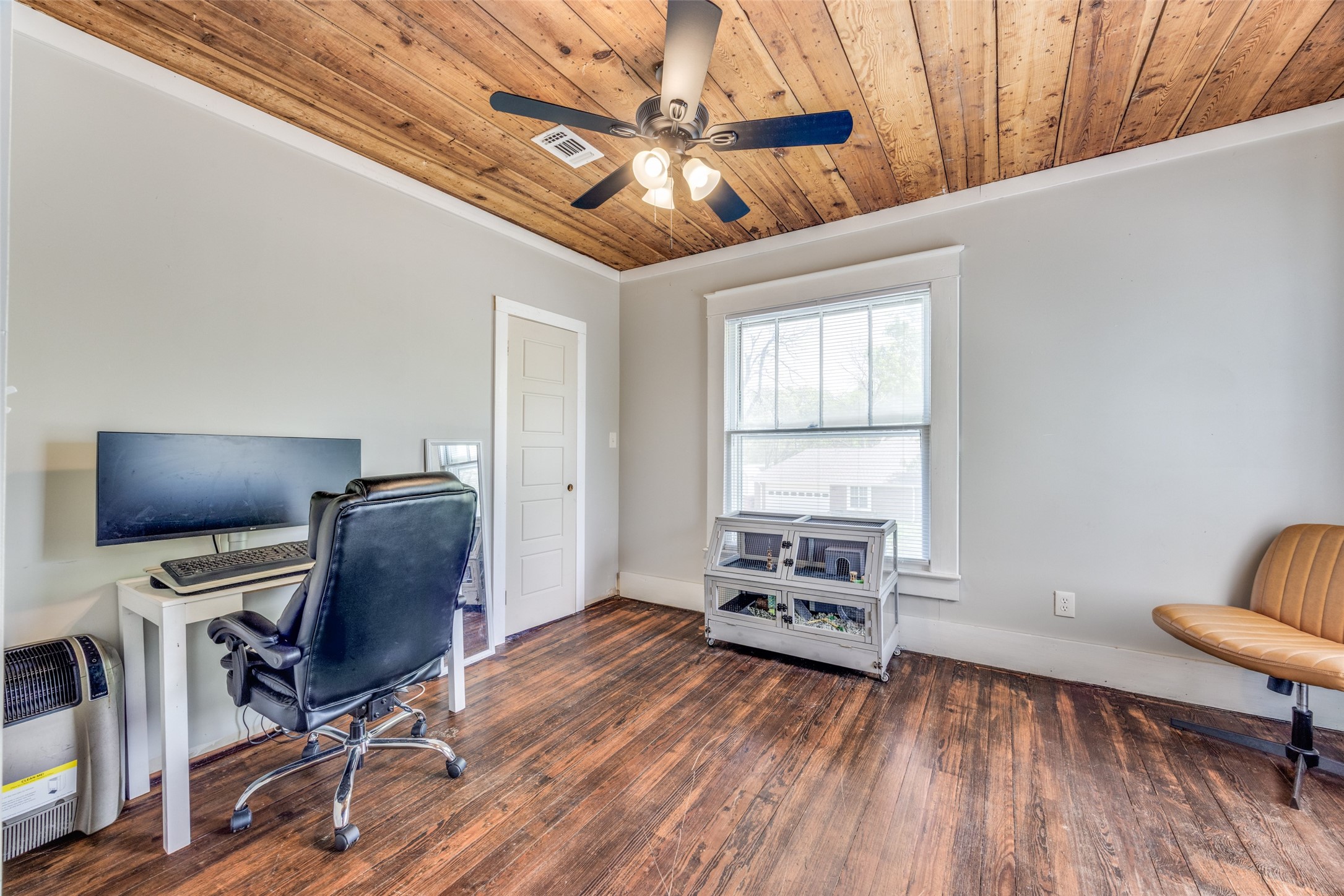 901 N Main Street Leonard TX 75452