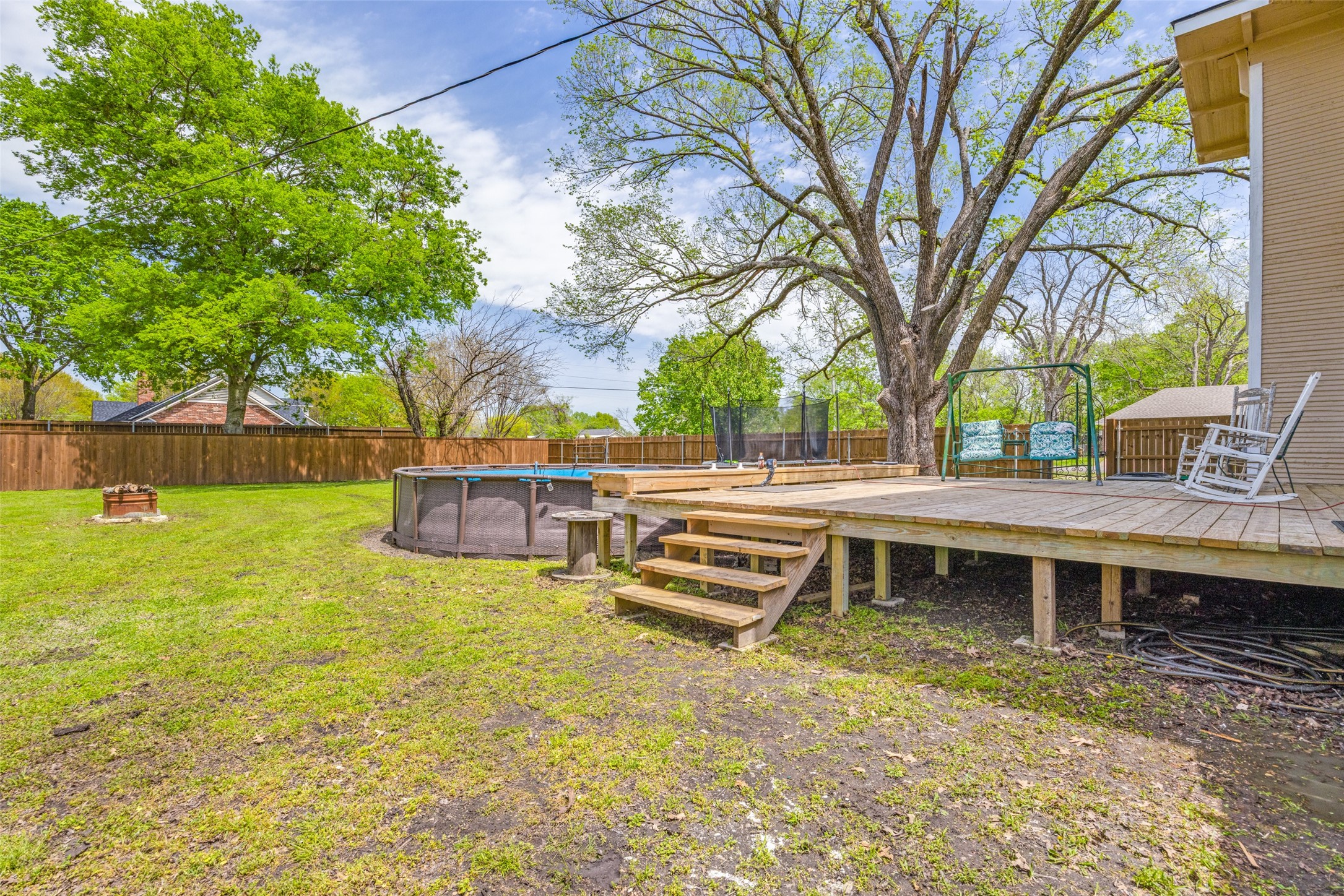 901 N Main Street Leonard TX 75452