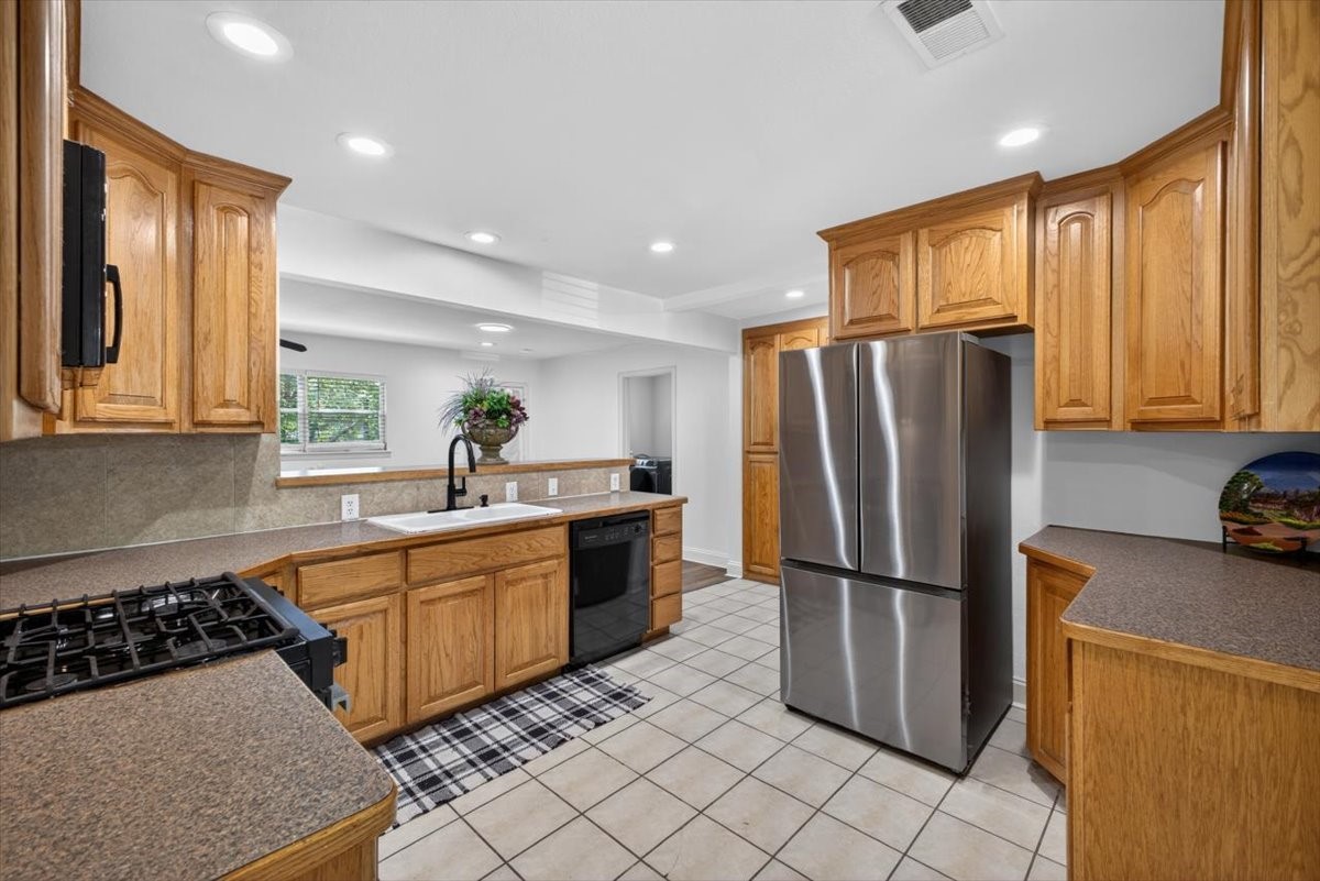 6828 Greenlee Street Fort Worth TX 76112