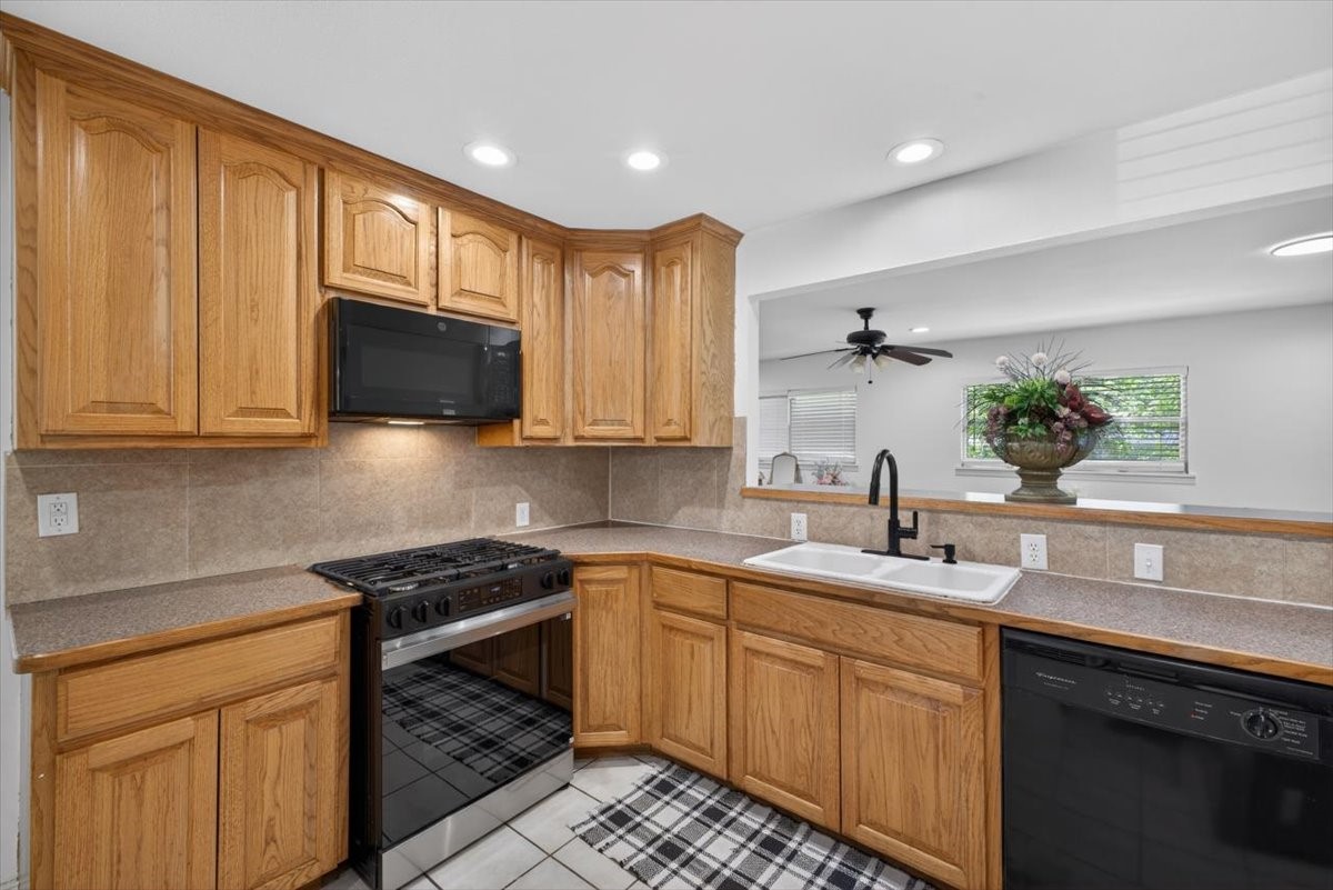 6828 Greenlee Street Fort Worth TX 76112