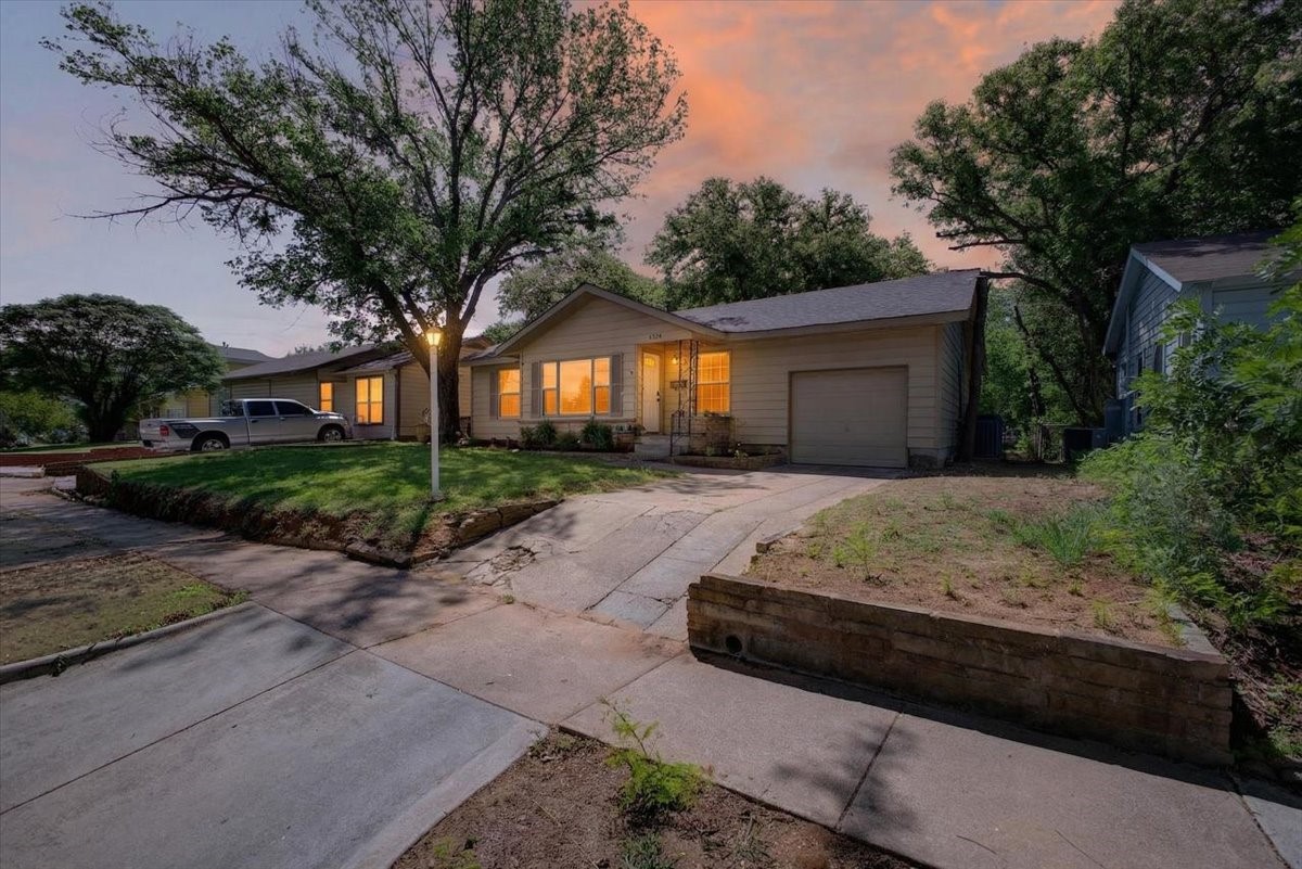 6828 Greenlee Street Fort Worth TX 76112