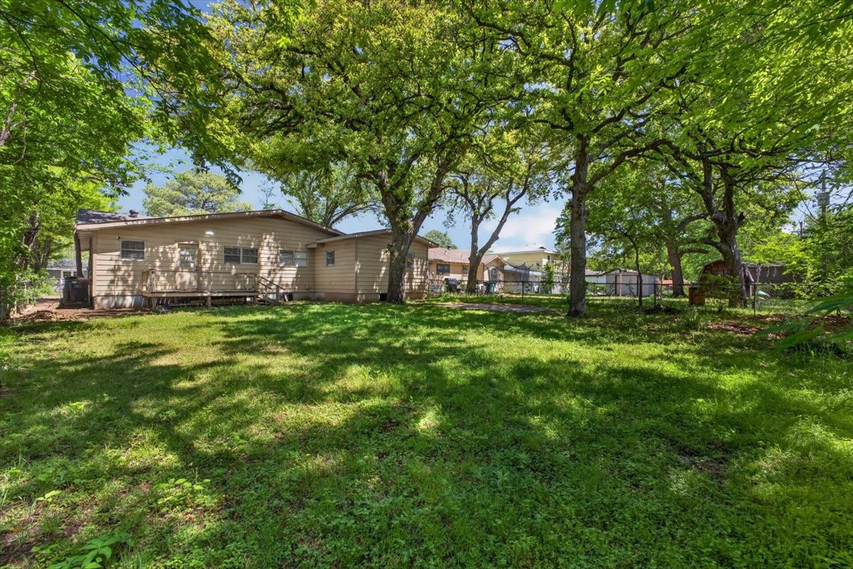 6828 Greenlee Street Fort Worth TX 76112