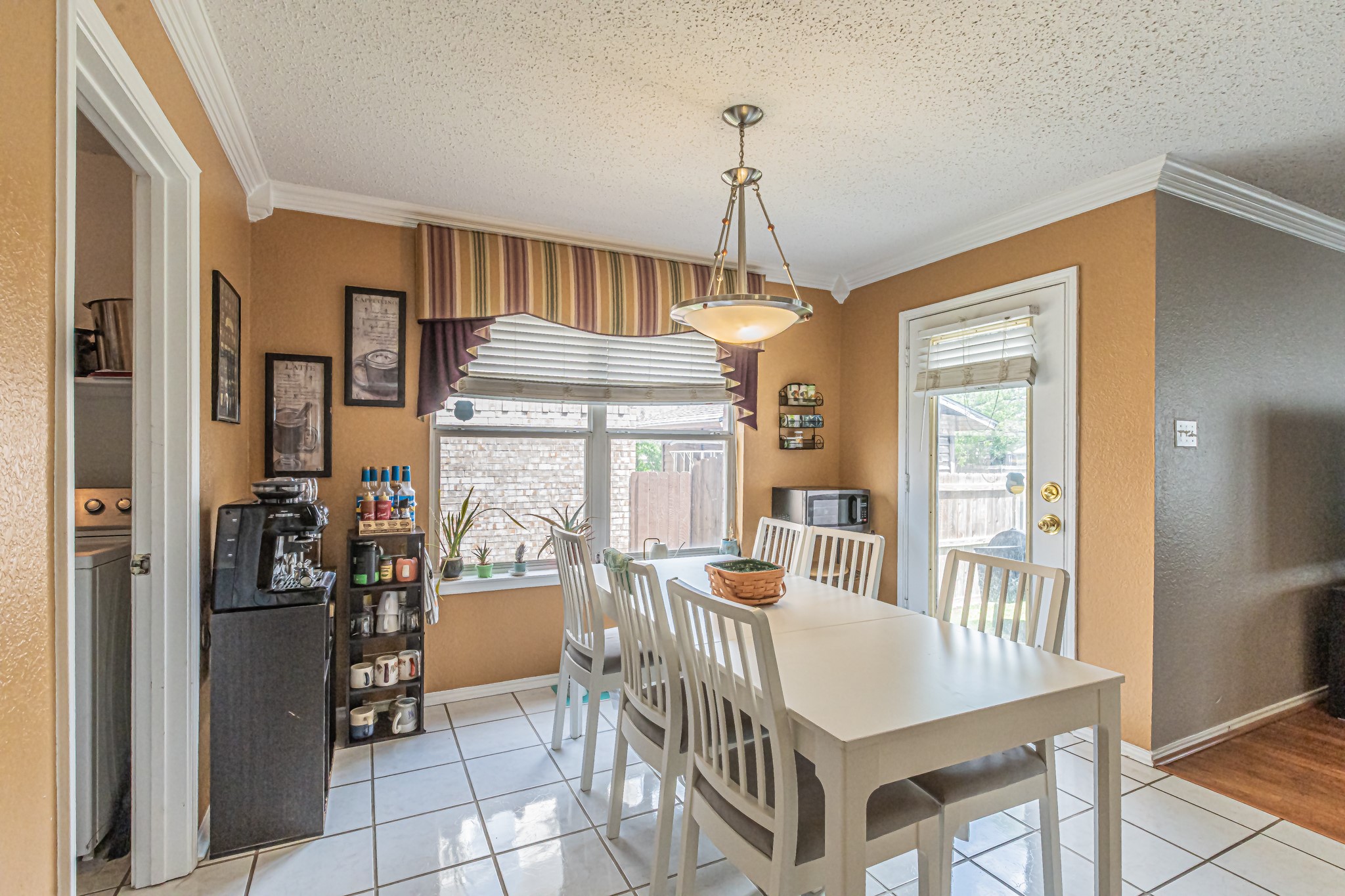 300 Creek Point Lane Arlington TX 76002
