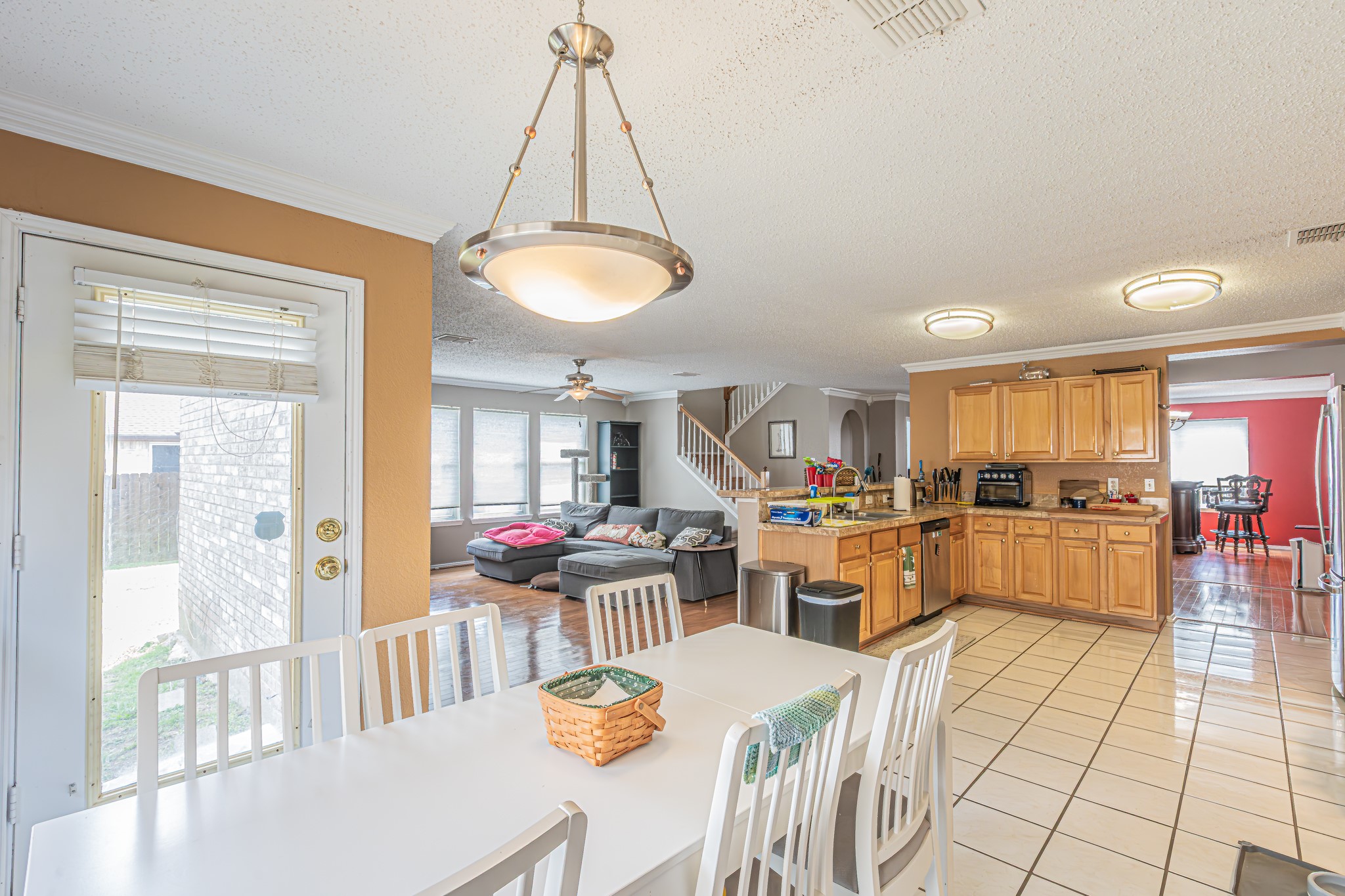 300 Creek Point Lane Arlington TX 76002