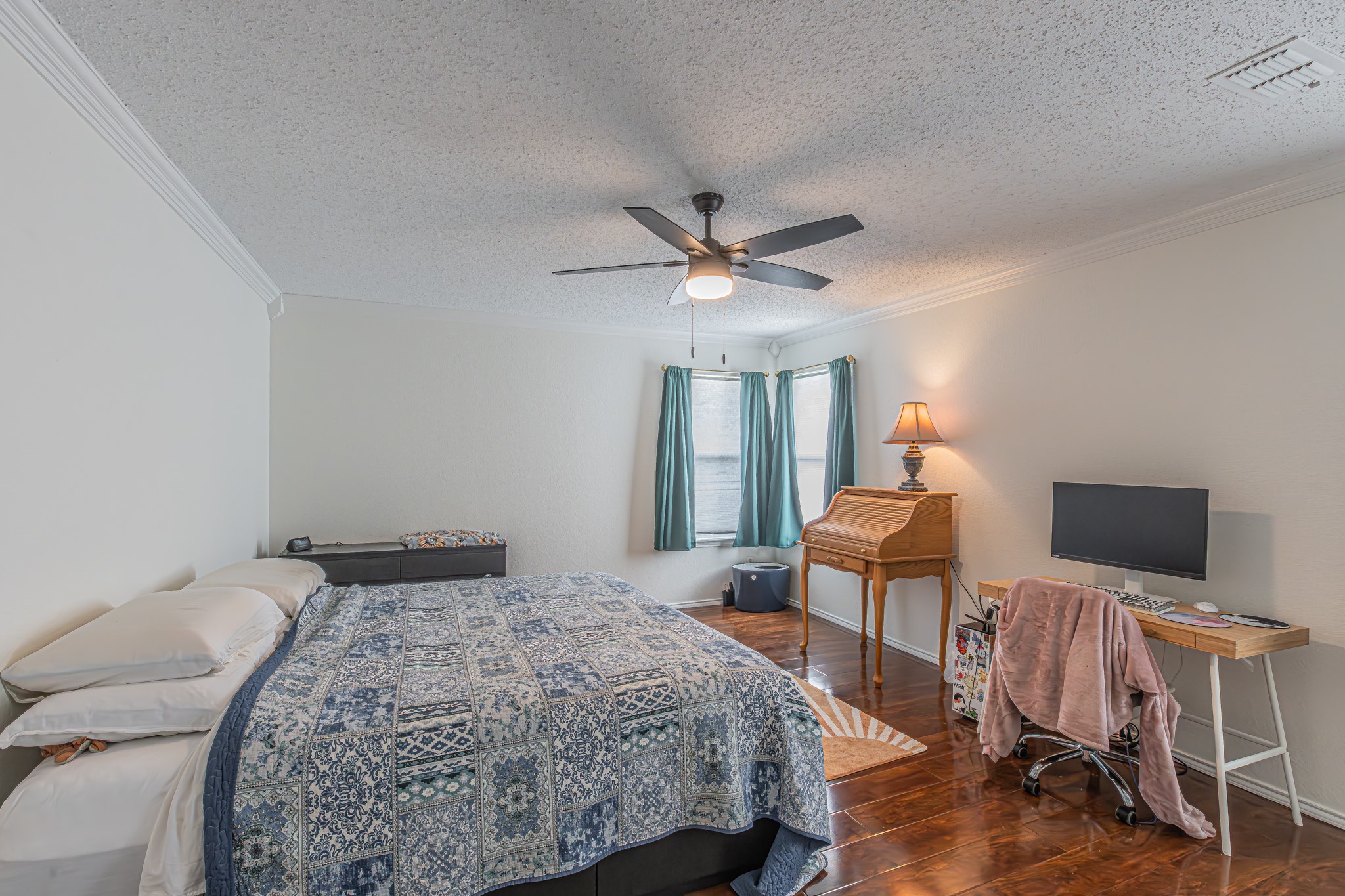 300 Creek Point Lane Arlington TX 76002